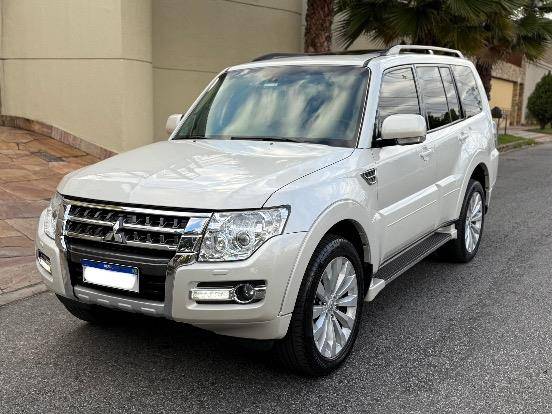 MITSUBISHI PAJERO 3.2 HPE 4X4 7 LUGARES 16V TURBO INTERCOOLER DIESEL 4P AUTOMÁTICO